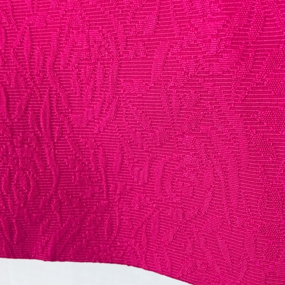 Kasper Floral Embroidered Cropped Fuchsia Blazer - Picture 8 of 8